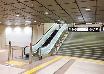 金沢駅のエスカレーター