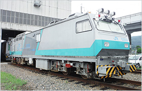 レール探傷車の写真