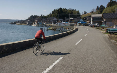 Bicycling along Nanao Bay