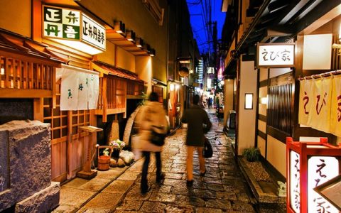 Hozenji Yokocho (Hozenji Temple Alleyway)