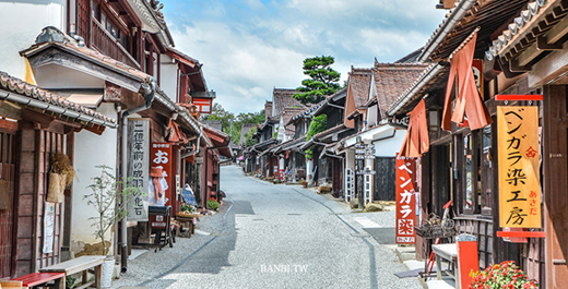 日本岡山自由行-吹屋故鄉村 散步在美麗復古紅色老街的半日輕旅遊